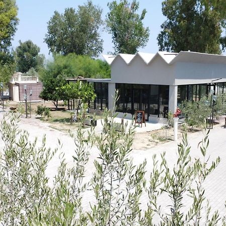 Kavalona Park Hotel Vlorë Buitenkant foto
