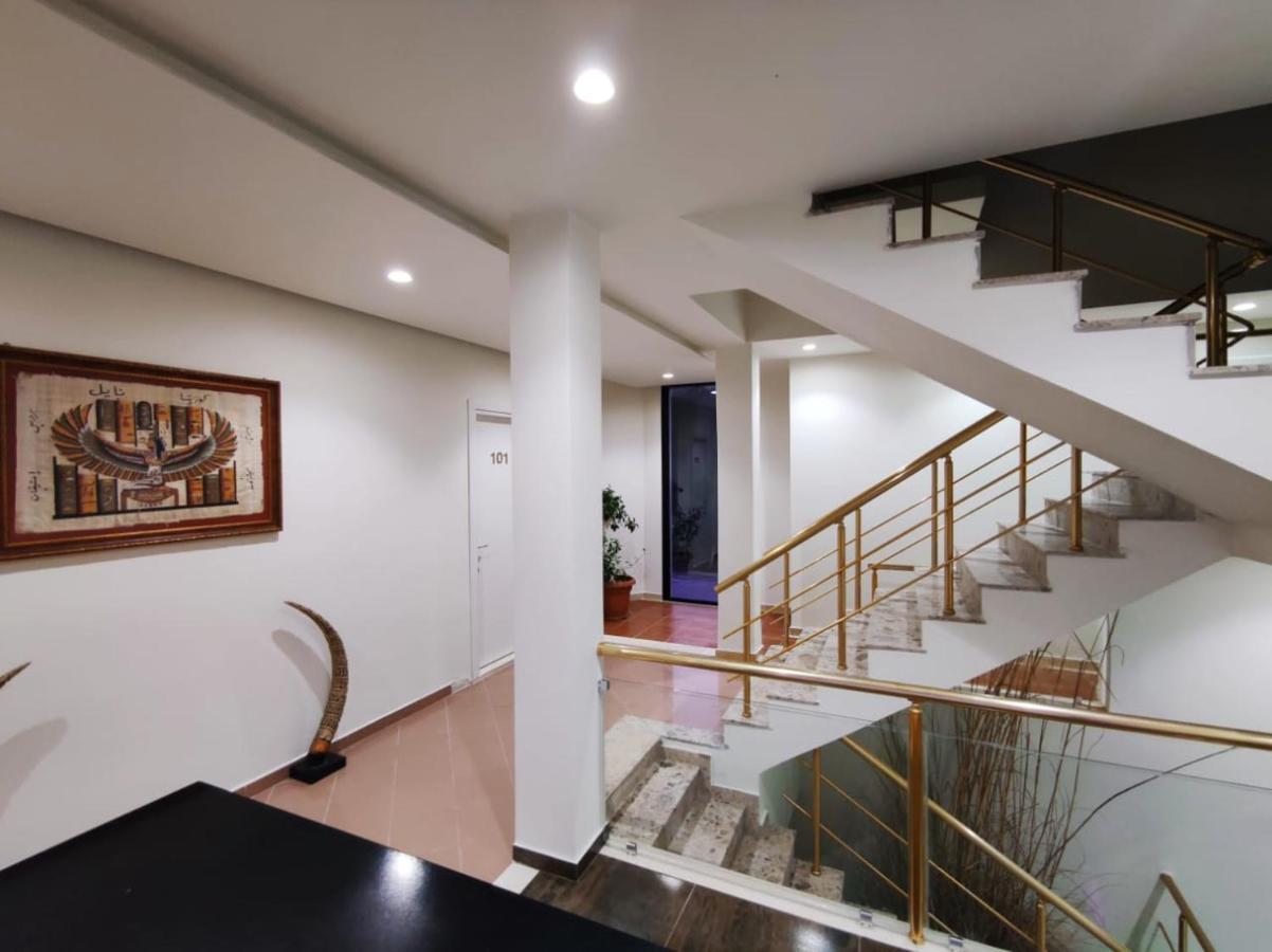 Kavalona Park Hotel Vlorë Buitenkant foto