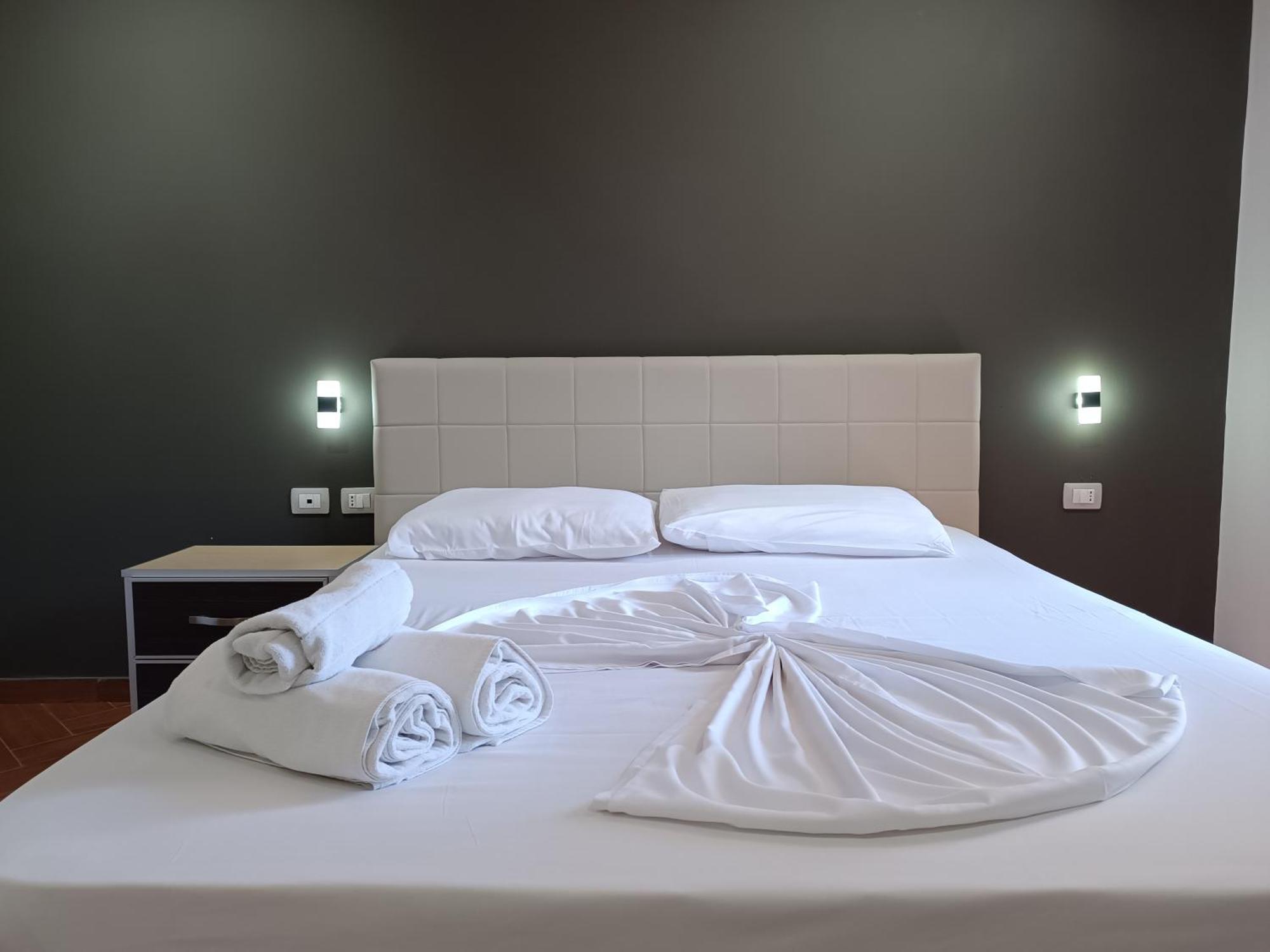 Kavalona Park Hotel Vlorë Kamer foto