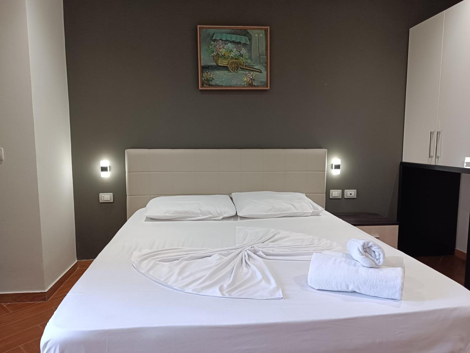 Kavalona Park Hotel Vlorë Kamer foto