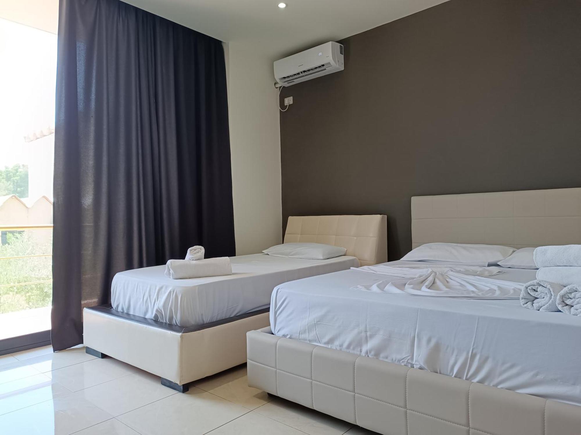 Kavalona Park Hotel Vlorë Kamer foto
