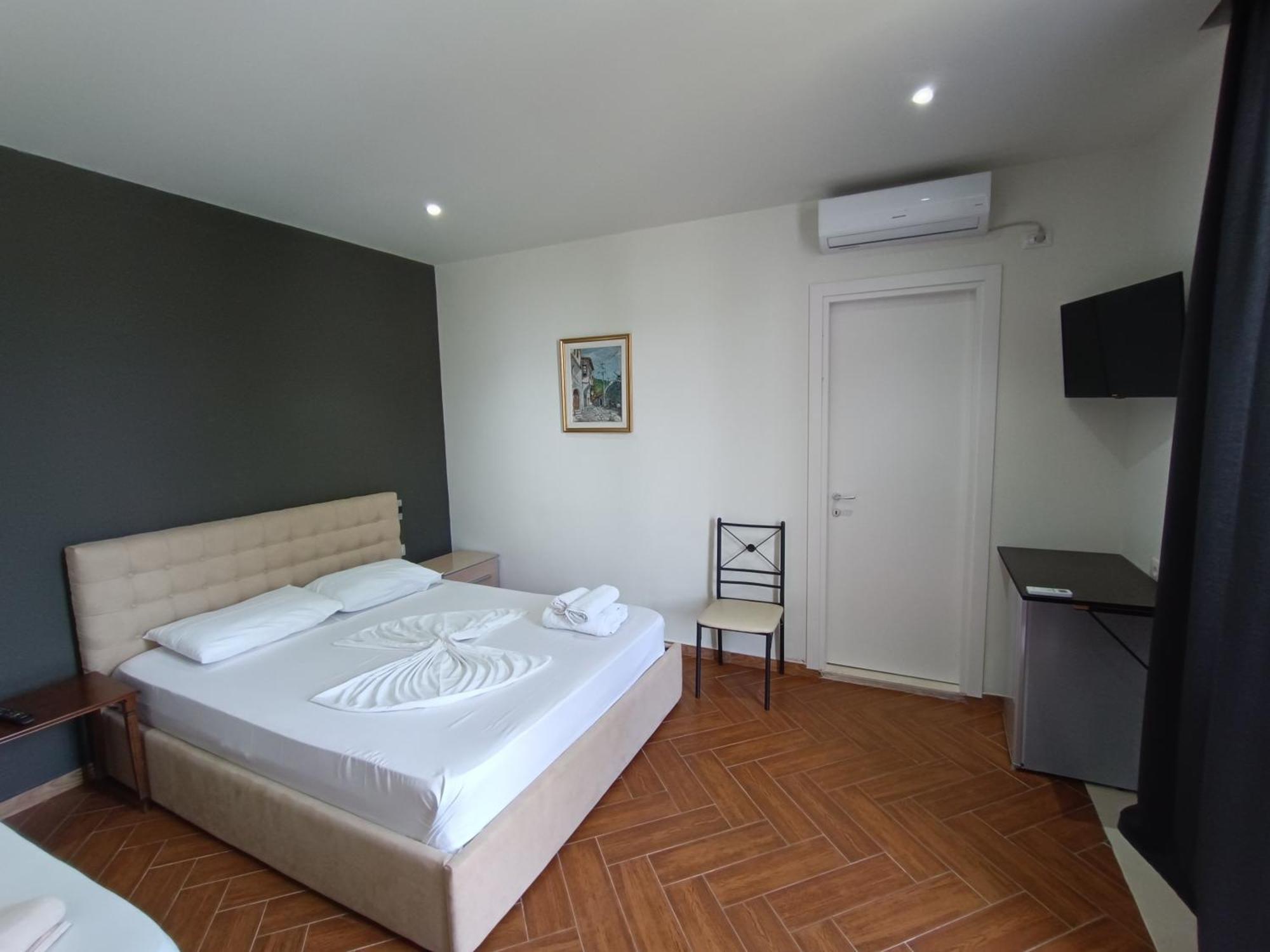 Kavalona Park Hotel Vlorë Kamer foto
