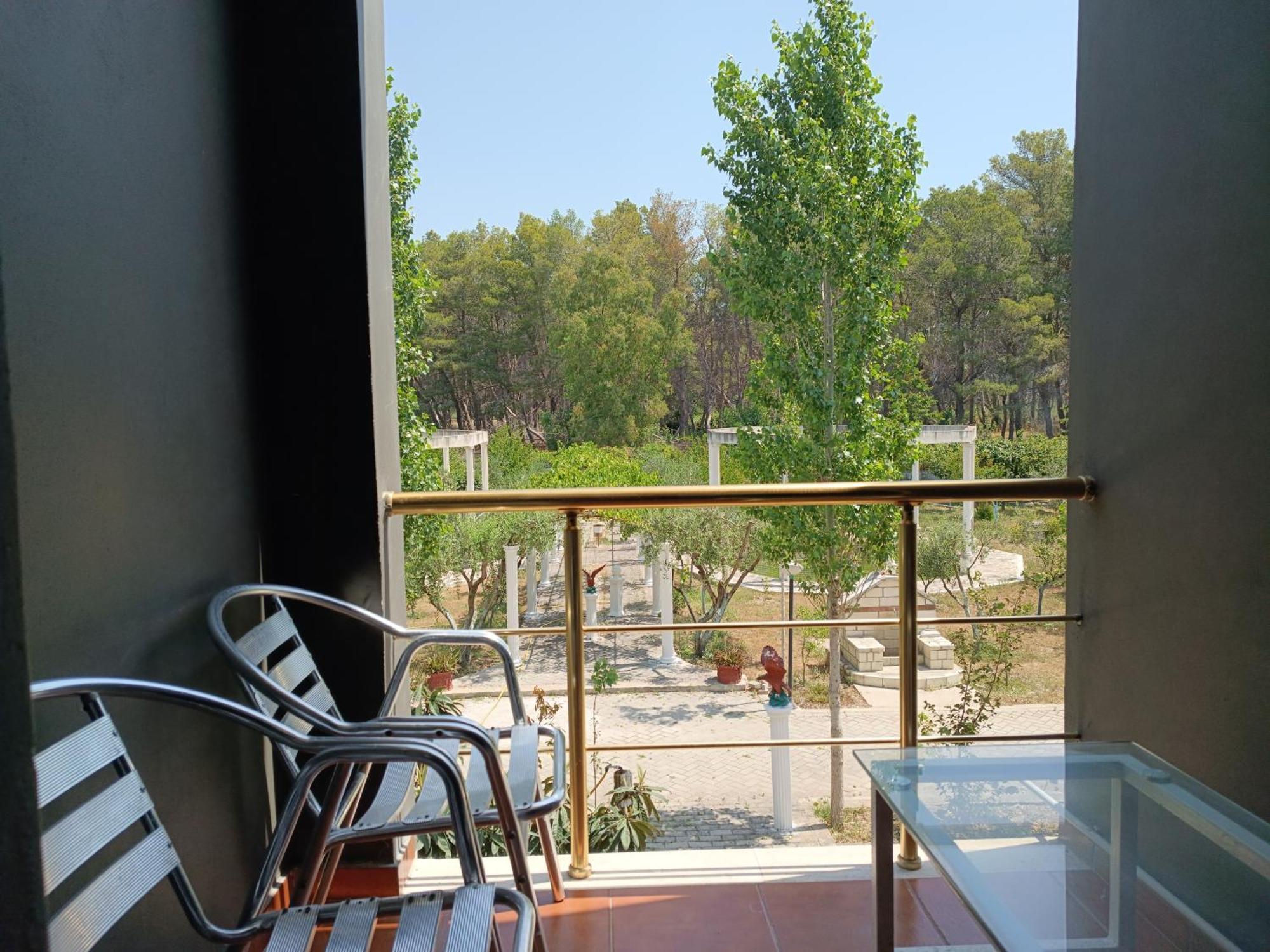 Kavalona Park Hotel Vlorë Kamer foto