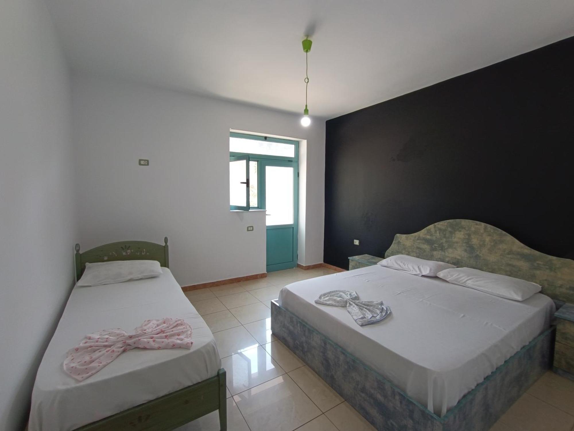 Kavalona Park Hotel Vlorë Kamer foto